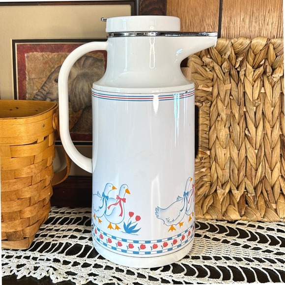 Vintage Diamond Vacuum Bottle Thermos Pitcher Cottagecore Geese Decor Japan - Picture 1 of 9